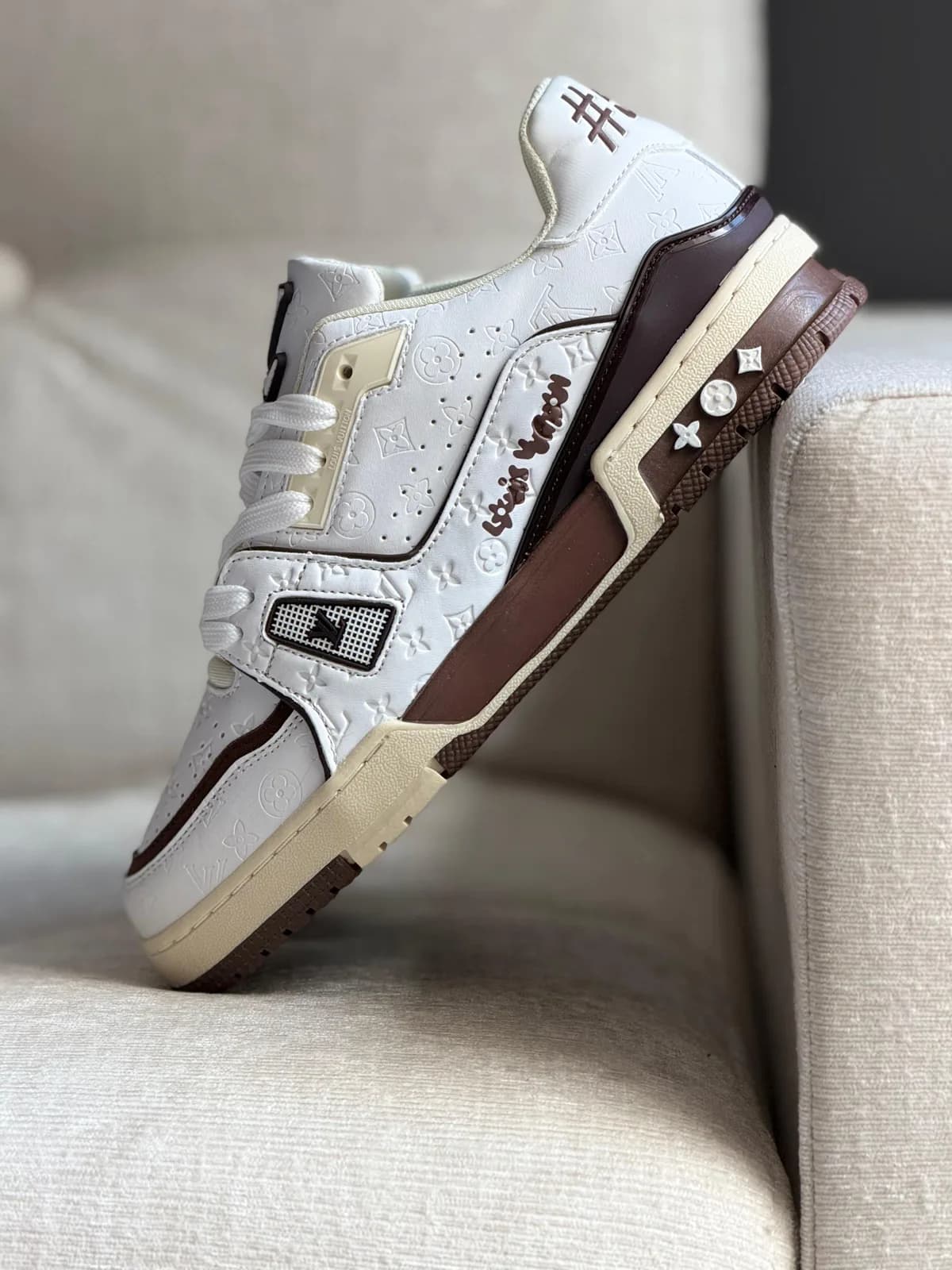 LOUIS VUITTON BEIGE CAFE